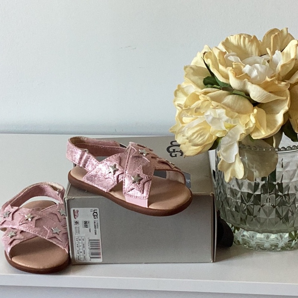 UGG Alliarey star sandals